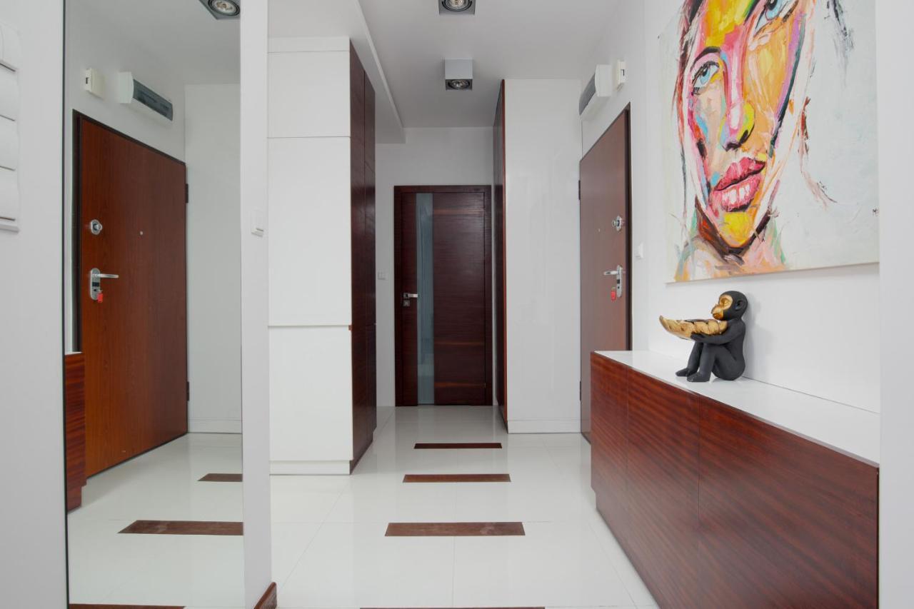 Spacious Suite With A Hammock And Terrace By Renters Prestige 华沙 外观 照片